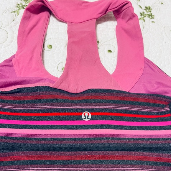 Lululemon Vintage Scoop Neck Tank Size 6. - Picture 3 of 3